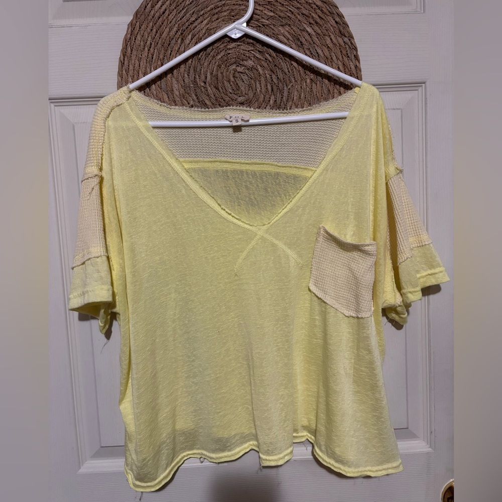 POL Lightweight Yellow V-Neck Women's Top